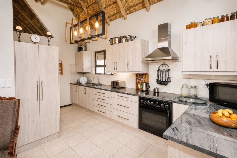 8 Bedroom Property for Sale in Kshane North West